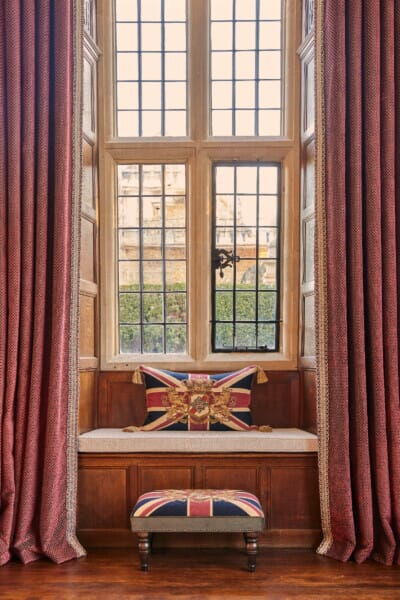 Union Jack Crest Large Tapestry Cushion With Tassels - 45x70cm (18”x27”)