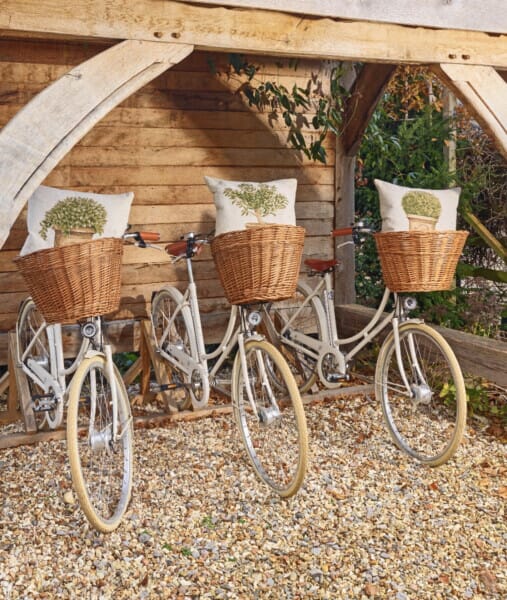 Buxus Ball Regular Cushion with filler - 46x46cm (18