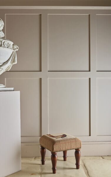 Fantail Pheasant Medium Stool