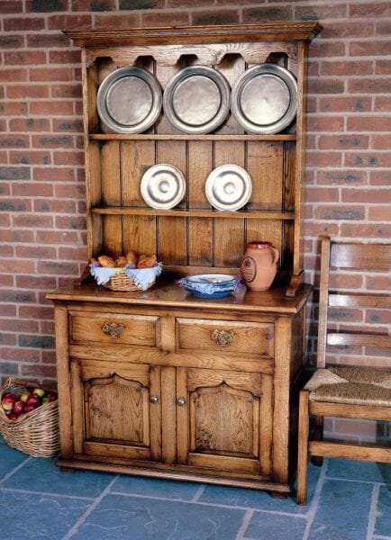 Conwy Oak Dresser & Rack - H.191 x W.107 x D. 49cm